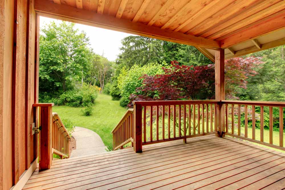 Deck vs. Patio - The Pros and Cons